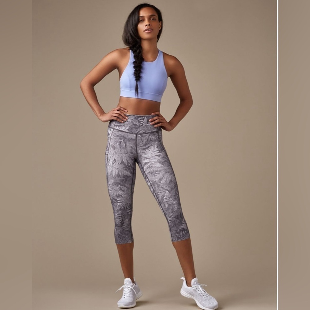 Lululemon Fast & Free Crop (19")
Kindred Spirit Alpine White Multi